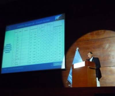 Profesional del IPEN ofrece exposici&oacute;n sobre t&eacute;cnicas isot&oacute;picas en estudios de aguas subterr&aacute;neas en miner&iacute;a