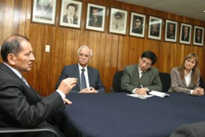 Visita del Se&ntilde;or Ministro de Energ&iacute;a y Minas al IPEN