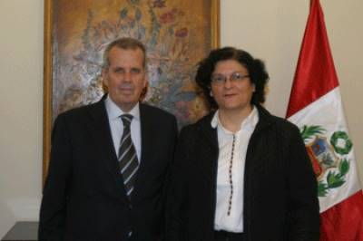 IPEN y Representaci&oacute;n Argentina en el Per&uacute; estrechan v&iacute;nculos para promover cooperaci&oacute;n en el &aacute;mbito nuclear